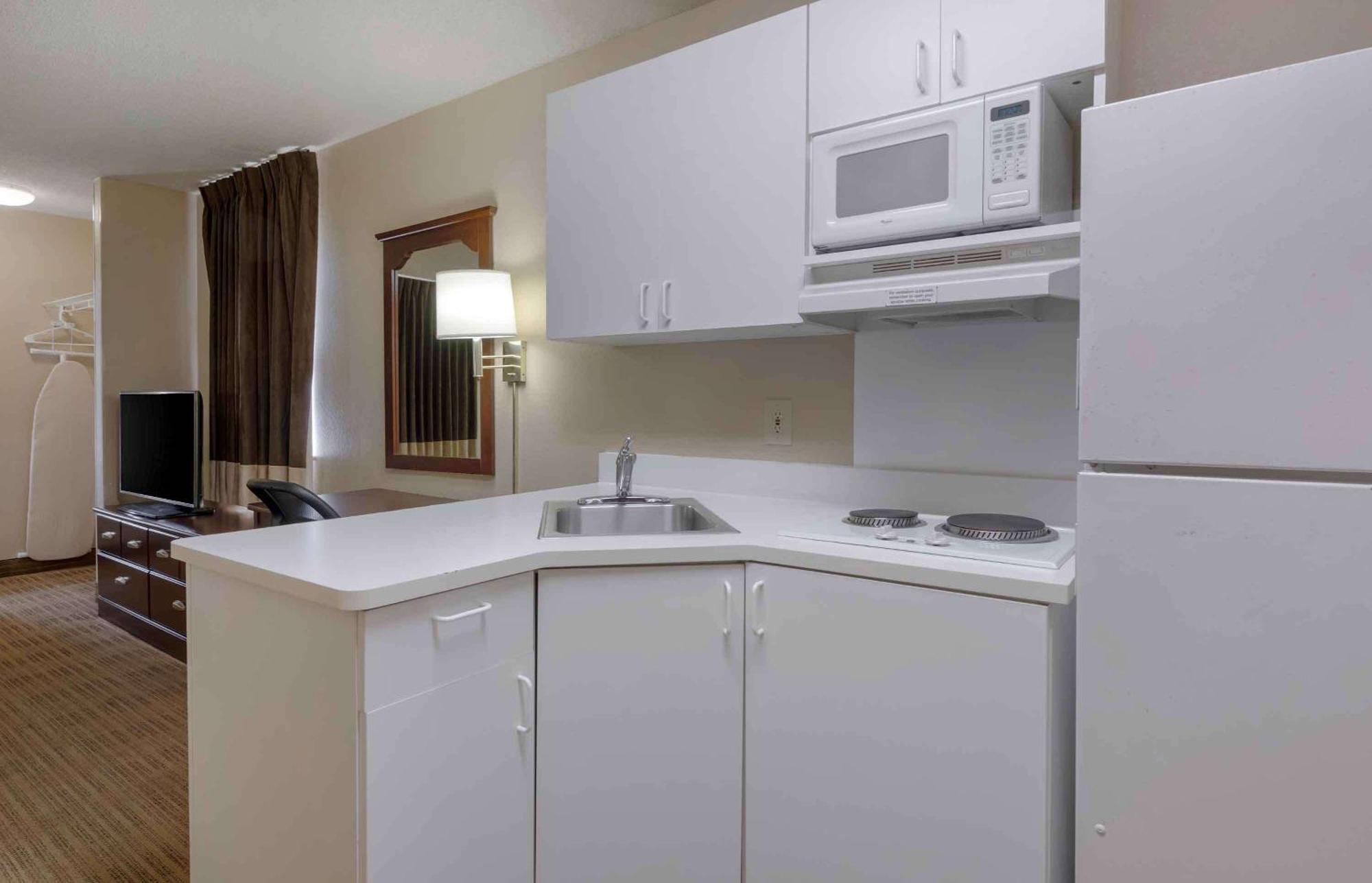 Extended Stay America Suites - Orlando - Lake Mary - 1036 Greenwood Blvd Eksteriør billede