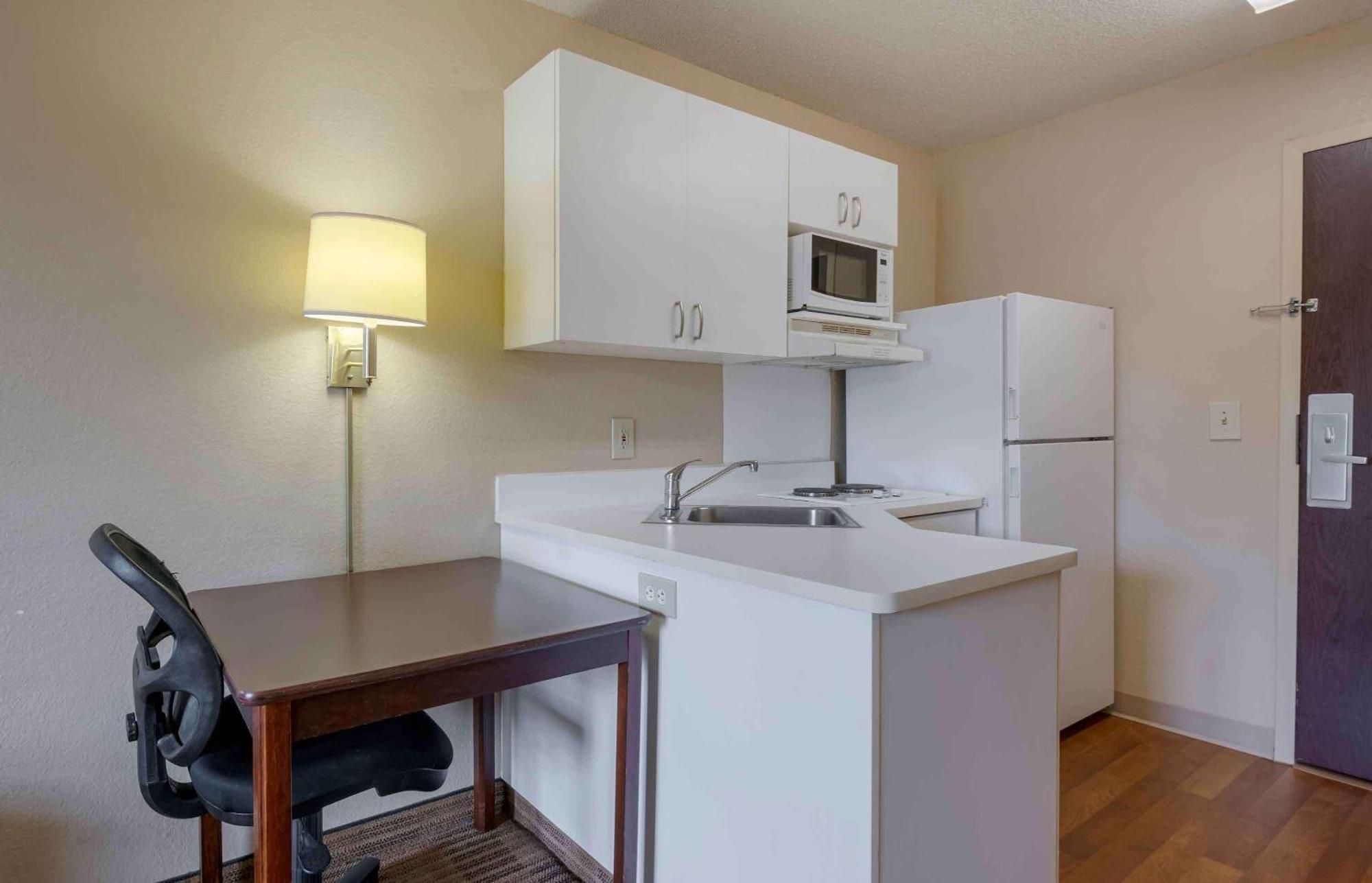 Extended Stay America Suites - Orlando - Lake Mary - 1036 Greenwood Blvd Eksteriør billede